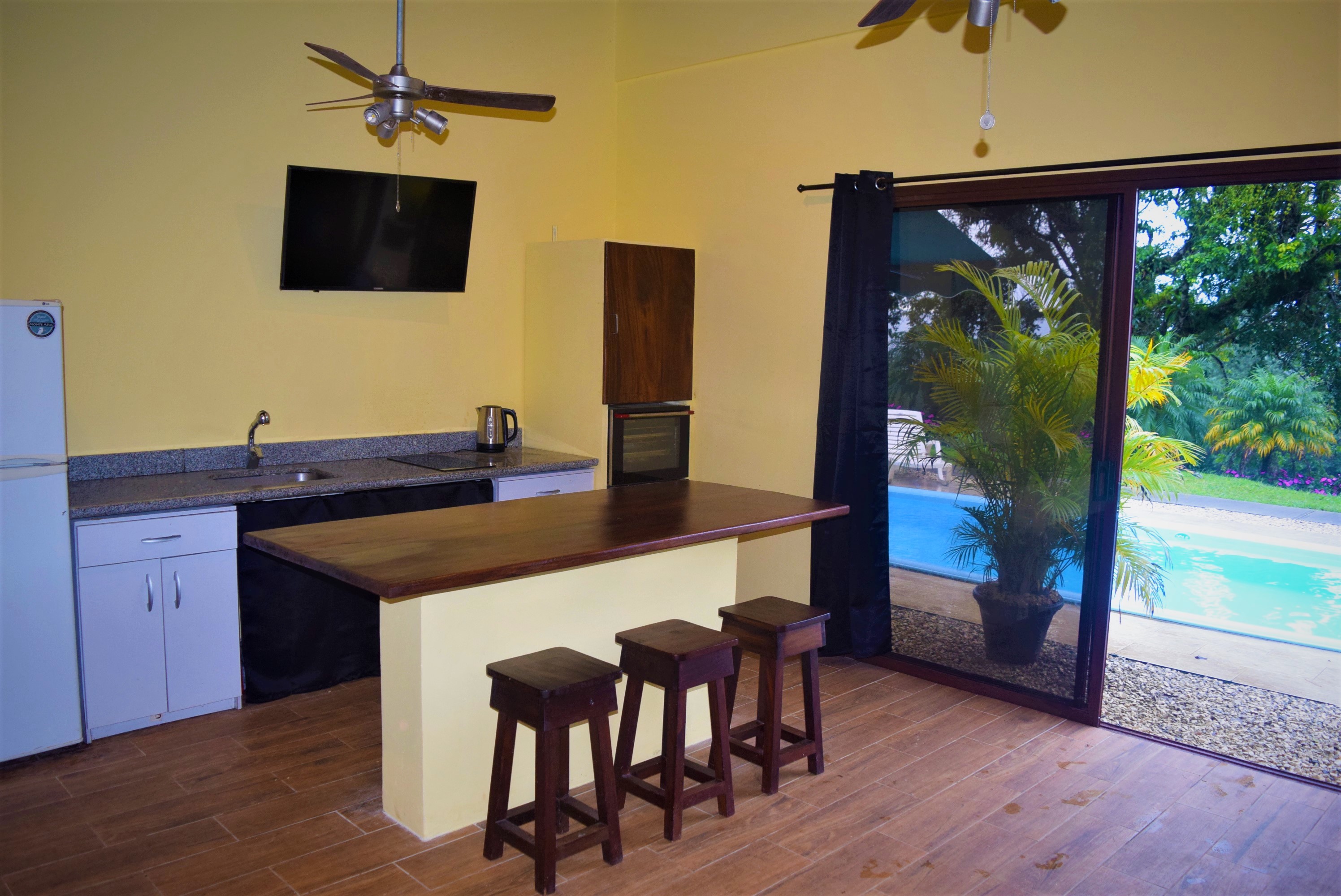 11 bed Hotel / Leisure For Sale in Lake Arenal, Guanacaste - thumb 5