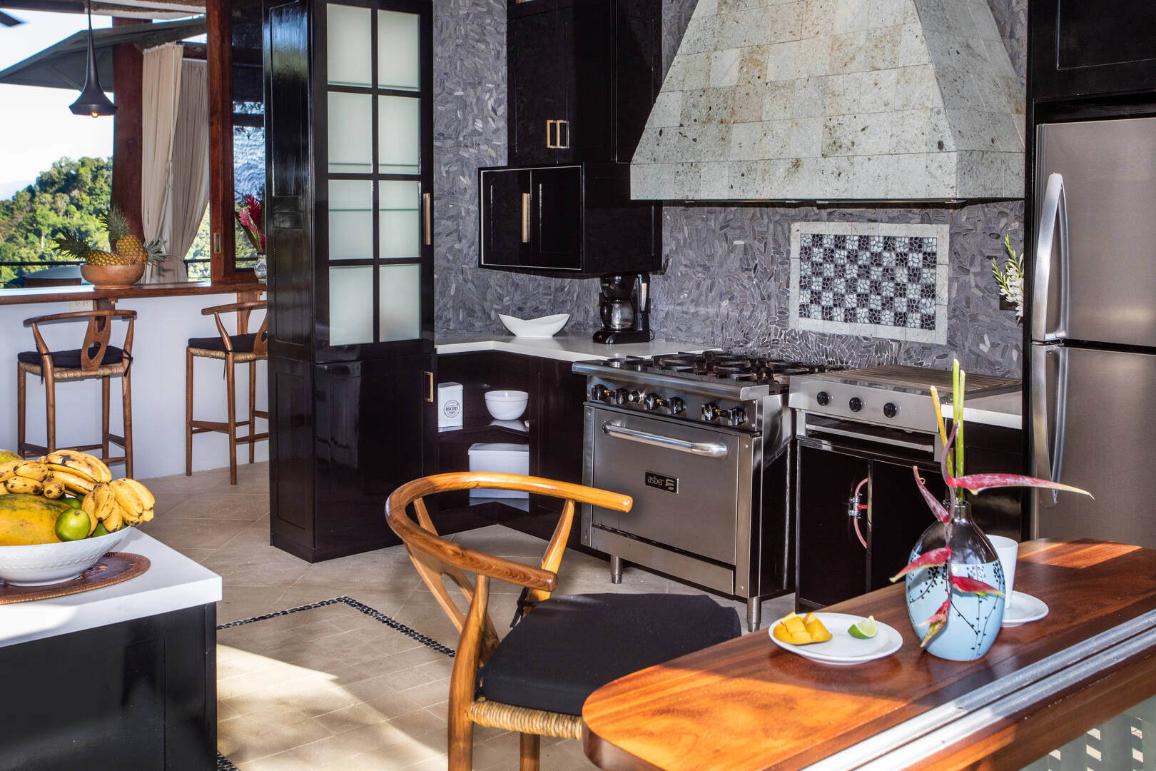 4 bed Single Family Homes For Sale in Manuel Antonio, Puntarenas - thumb 18