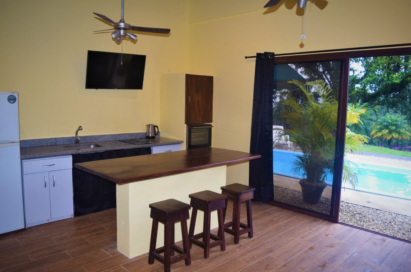 11 bed Hotel / Leisure For Sale in Lake Arenal, Guanacaste - thumb 7