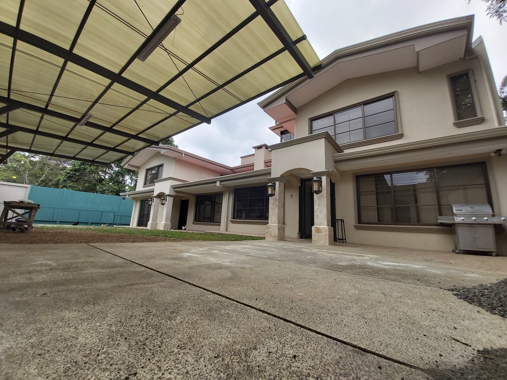 6 bed Single Family Homes For Sale in San Ramón, Cartago - thumb 2
