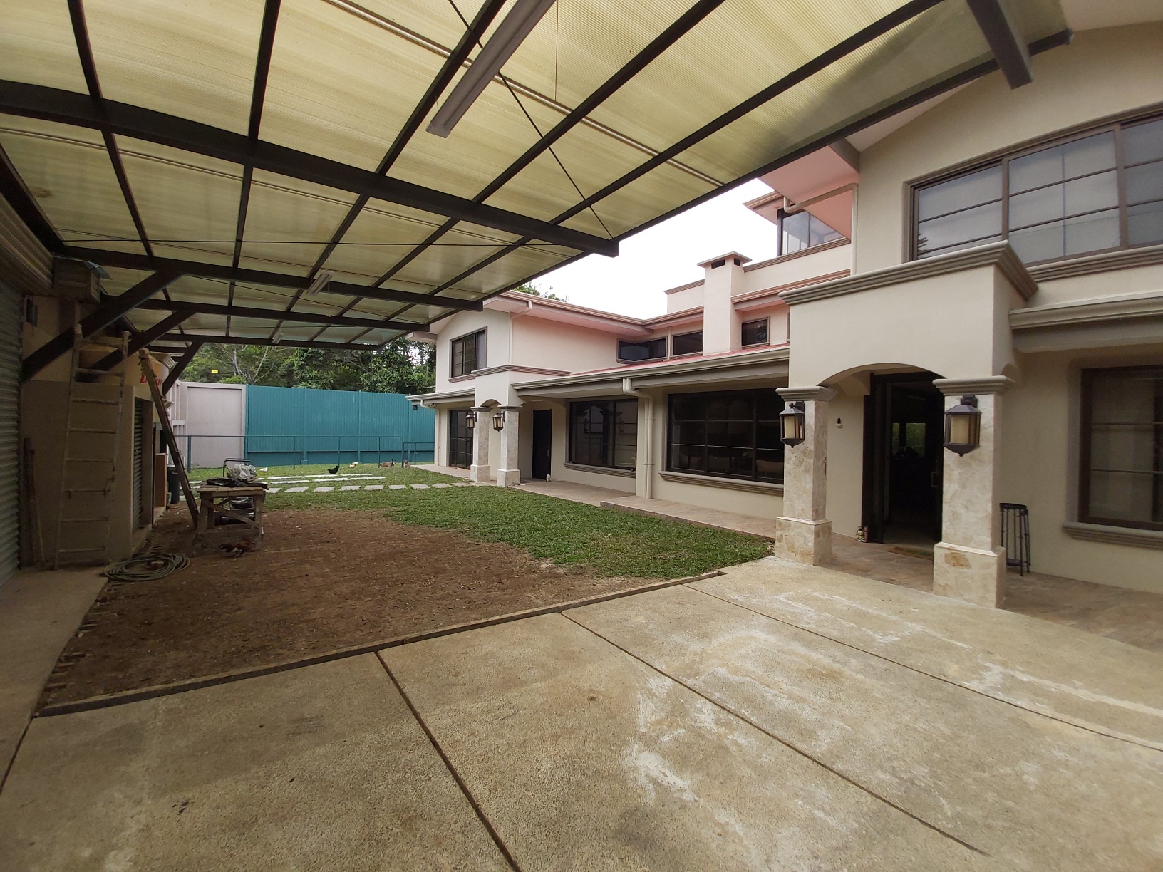 6 bed Single Family Homes For Sale in San Ramón, Cartago - thumb 3