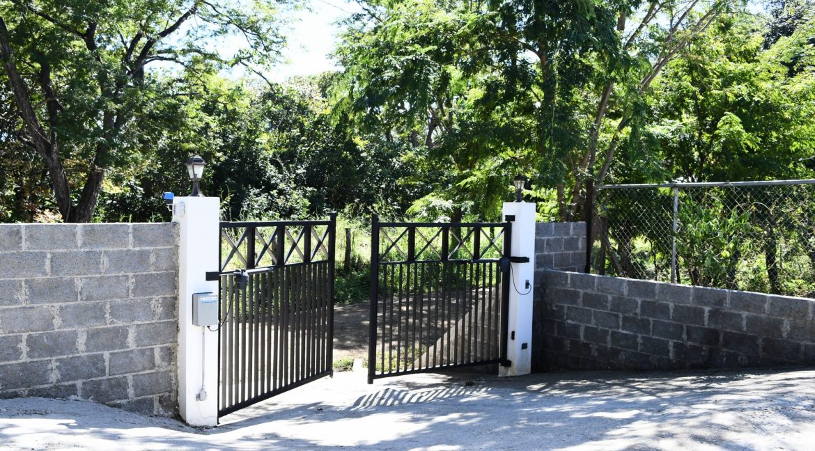 2 bed Single Family Homes For Sale in Tamarindo, Guanacaste - thumb 4