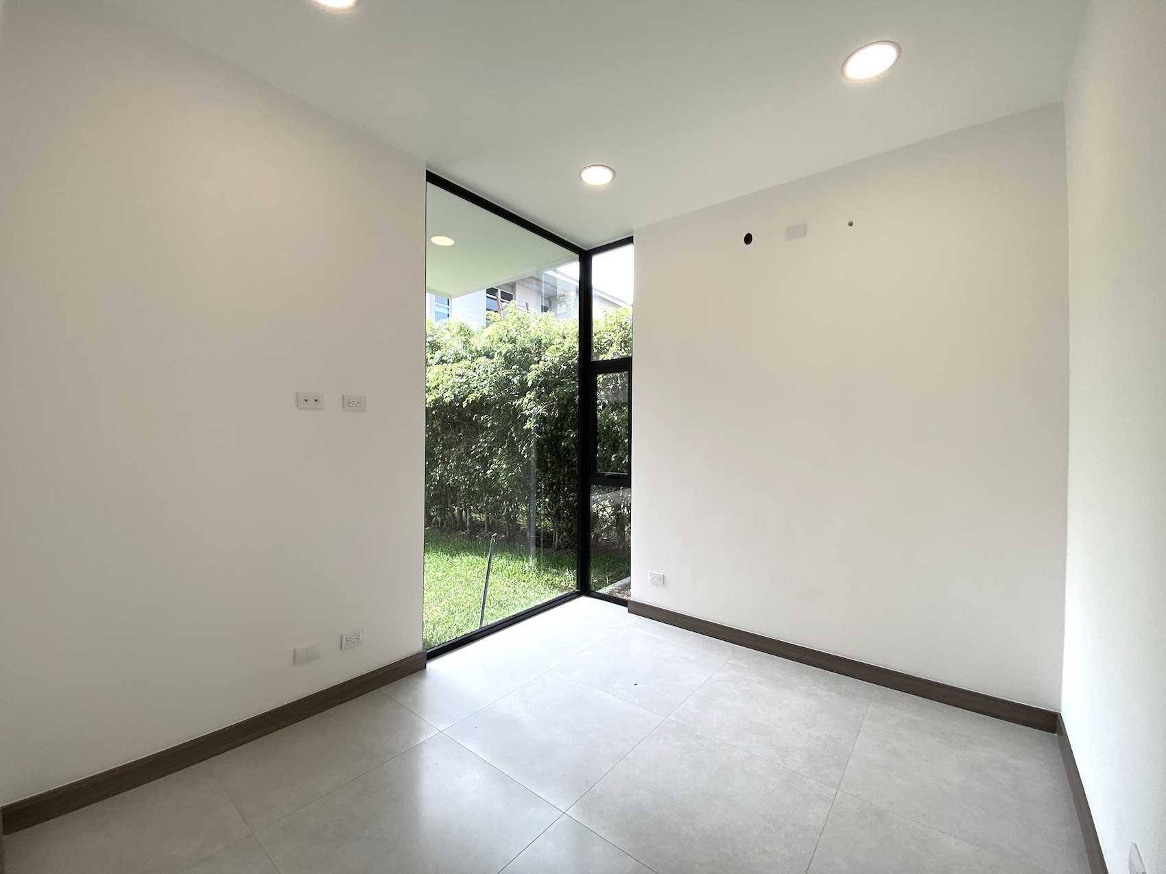 3 bed Single Family Homes For Sale in Santa Ana, San Jose - thumb 9