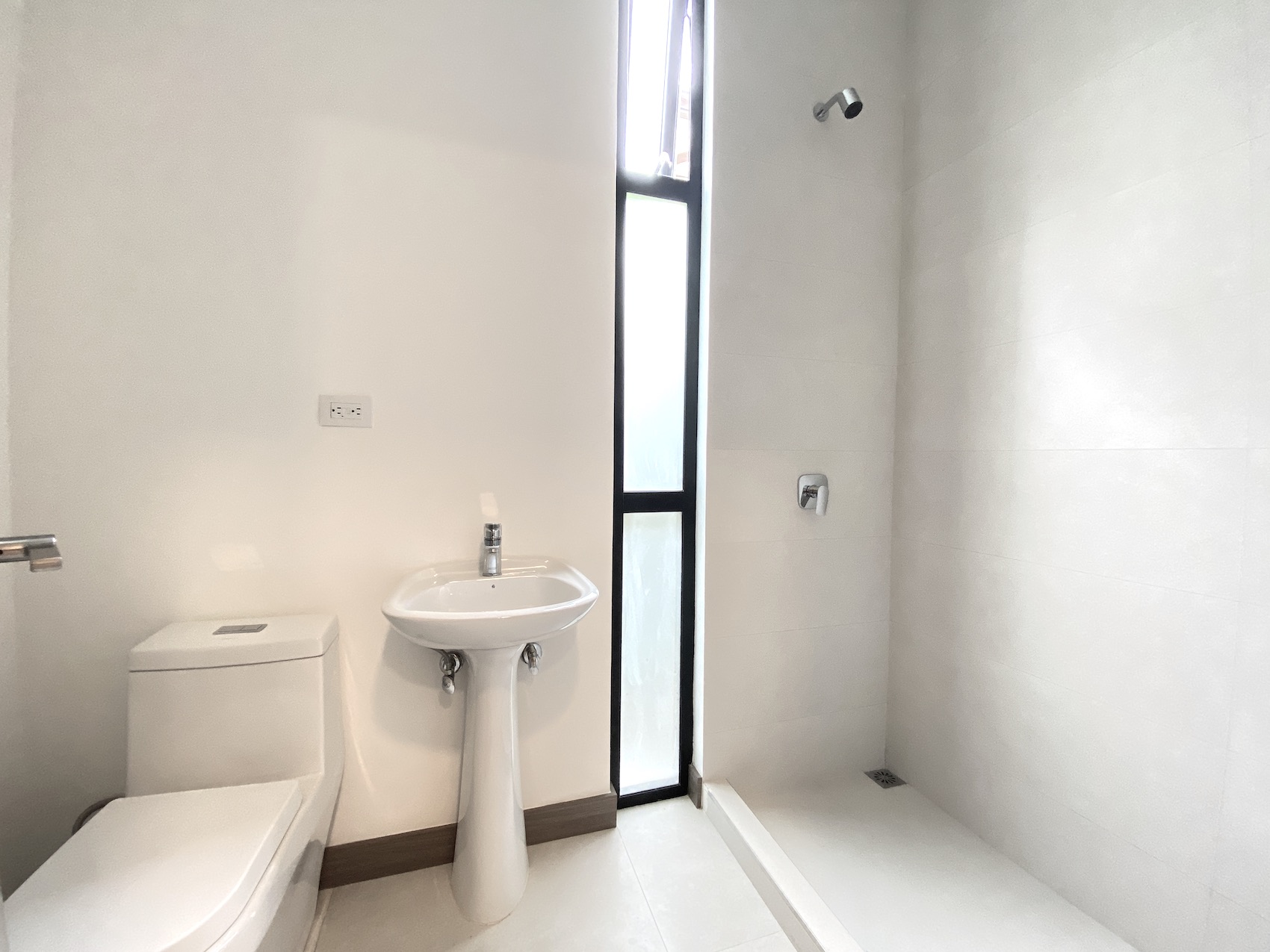 3 bed Single Family Homes For Sale in Santa Ana, San Jose - thumb 12