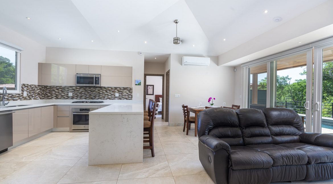 5 bed Single Family Homes For Sale in Playa Flamingo, Guanacaste - thumb 9