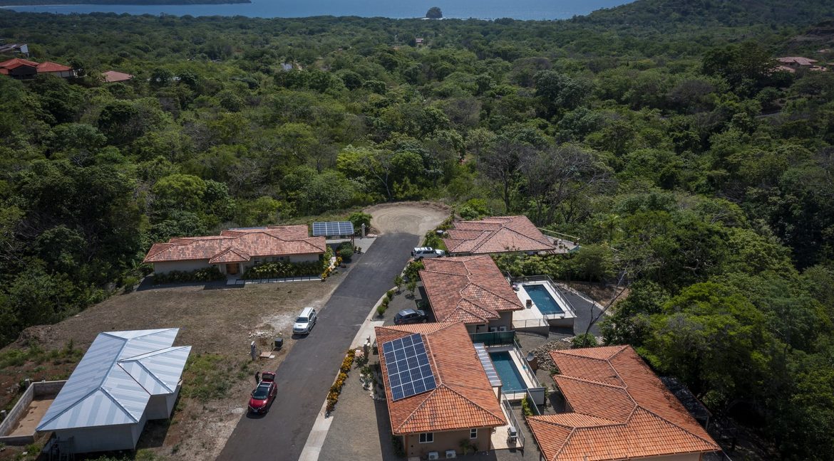 5 bed Single Family Homes For Sale in Playa Flamingo, Guanacaste - thumb 4