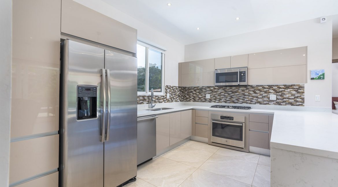 5 bed Single Family Homes For Sale in Playa Flamingo, Guanacaste - thumb 11