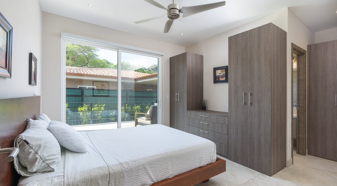 5 bed Single Family Homes For Sale in Playa Flamingo, Guanacaste - thumb 17
