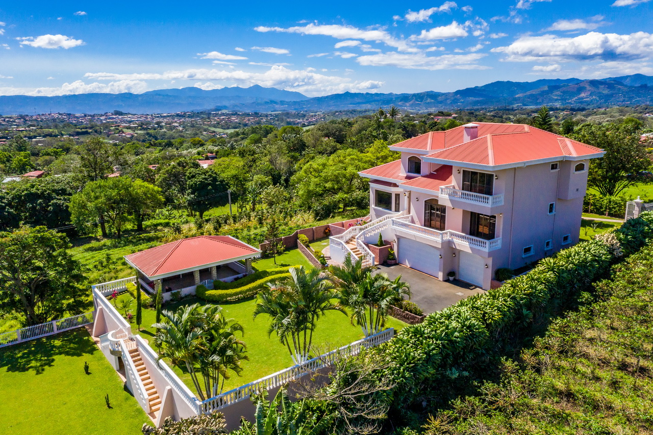 9 bed Single Family Homes For Sale in Grecia, Alajuela - thumb 28