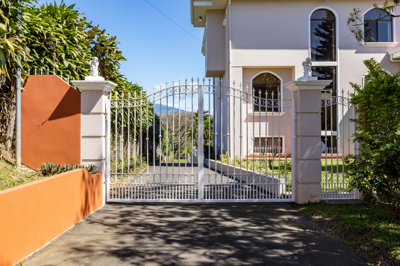 9 bed Single Family Homes For Sale in Grecia, Alajuela - thumb 22