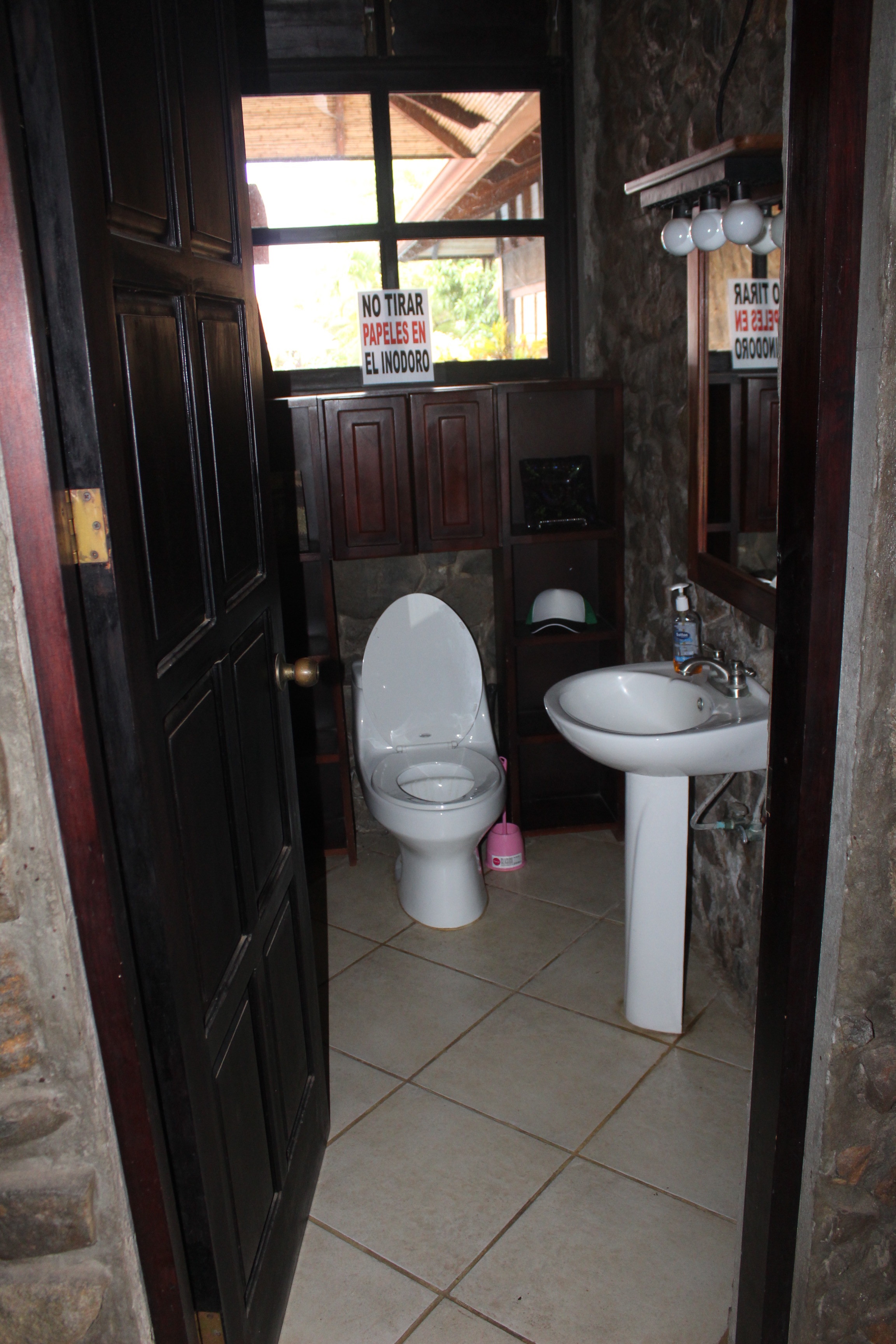 4 bed Single Family Homes For Sale in Atenas, Alajuela - thumb 21