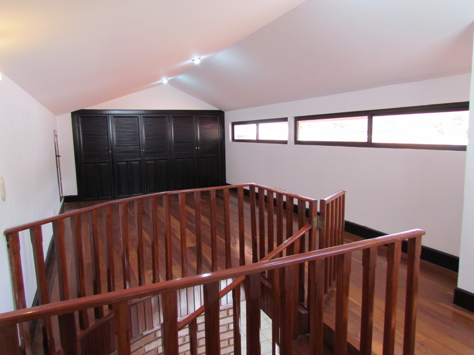 3 bed Single Family Homes For Sale in Escazu, San Jose - thumb 18