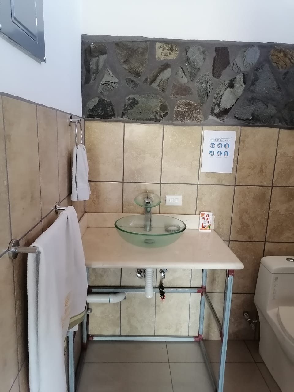 4 bed Single Family Homes For Sale in Atenas, Alajuela - thumb 23