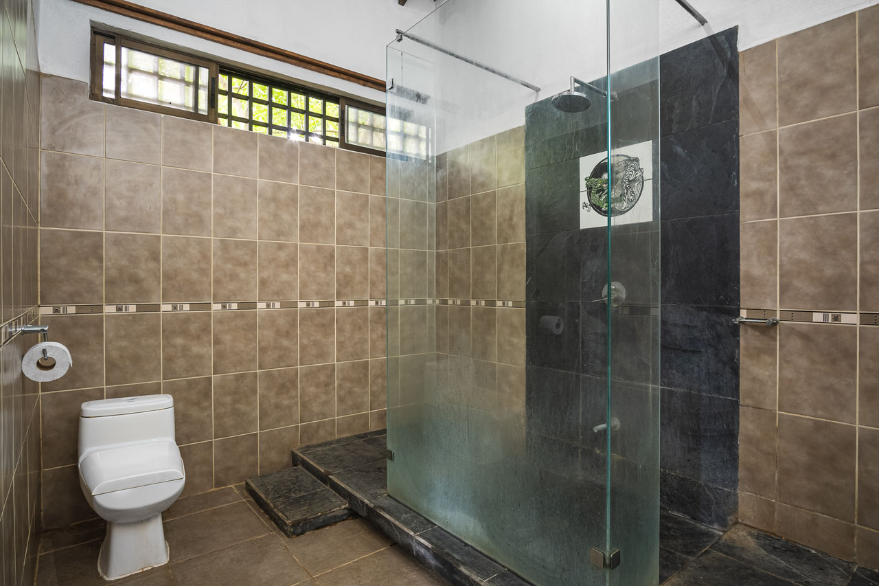 8 bed Commercial For Sale in Tamarindo, Guanacaste - thumb 19