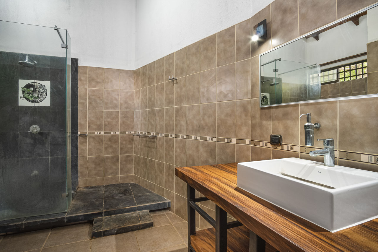 8 bed Commercial For Sale in Tamarindo, Guanacaste - thumb 18