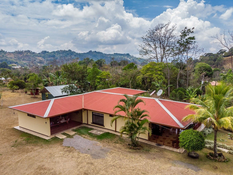 4 bed Single Family Homes For Sale in Puriscal, San Jose - 1