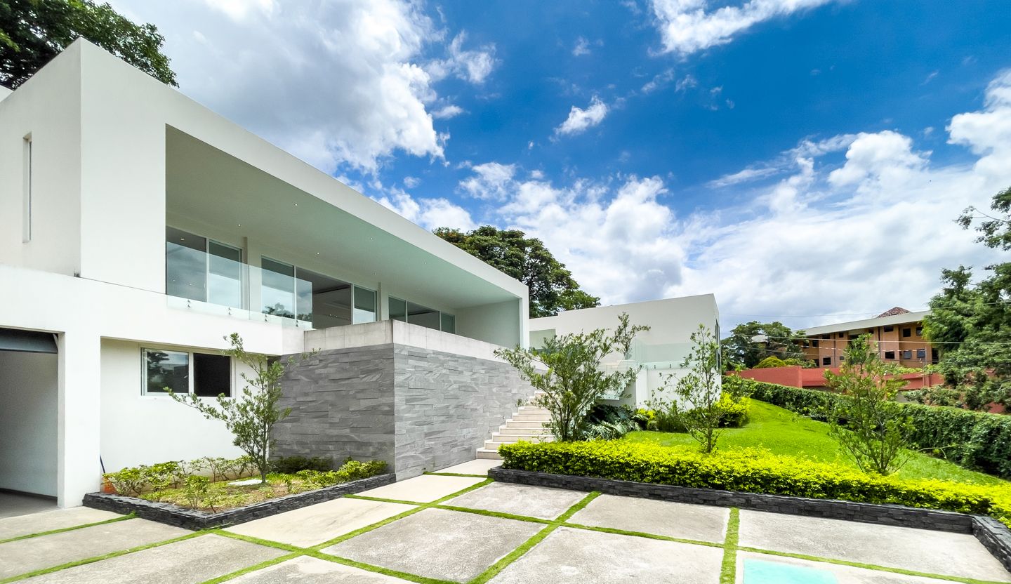 4 bed Single Family Homes For Sale in Escazu, San Jose - thumb 13