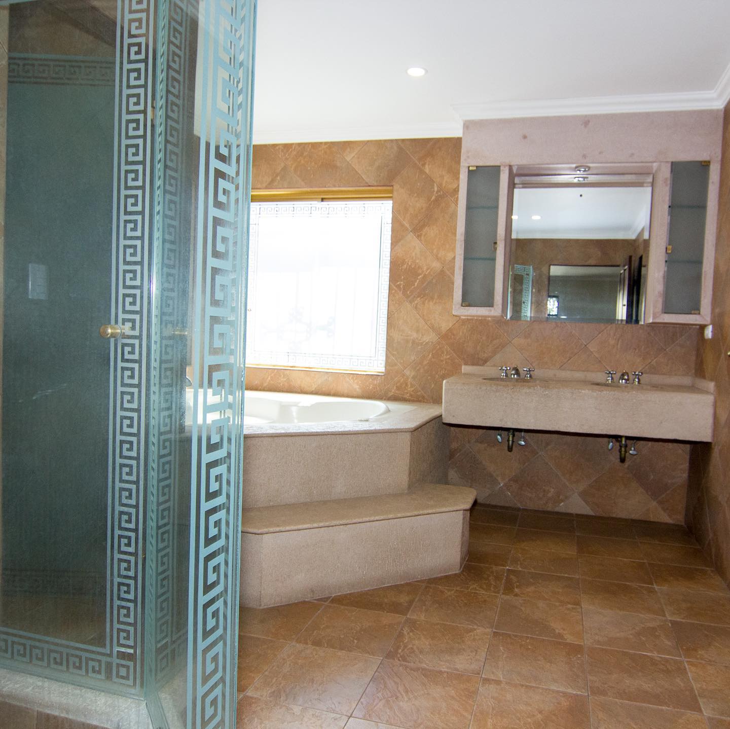 4 bed Single Family Homes For Sale in Curridabat, San Jose - thumb 6