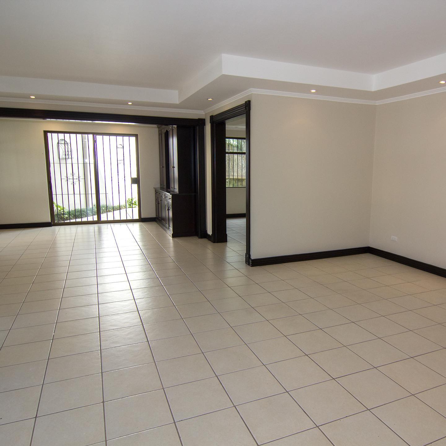 4 bed Single Family Homes For Sale in Curridabat, San Jose - thumb 4