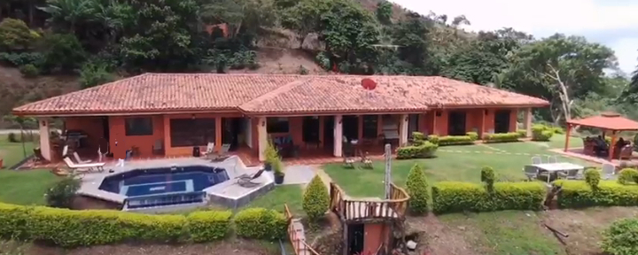 8 bed Single Family Homes For Sale in Atenas, Alajuela - thumb 1