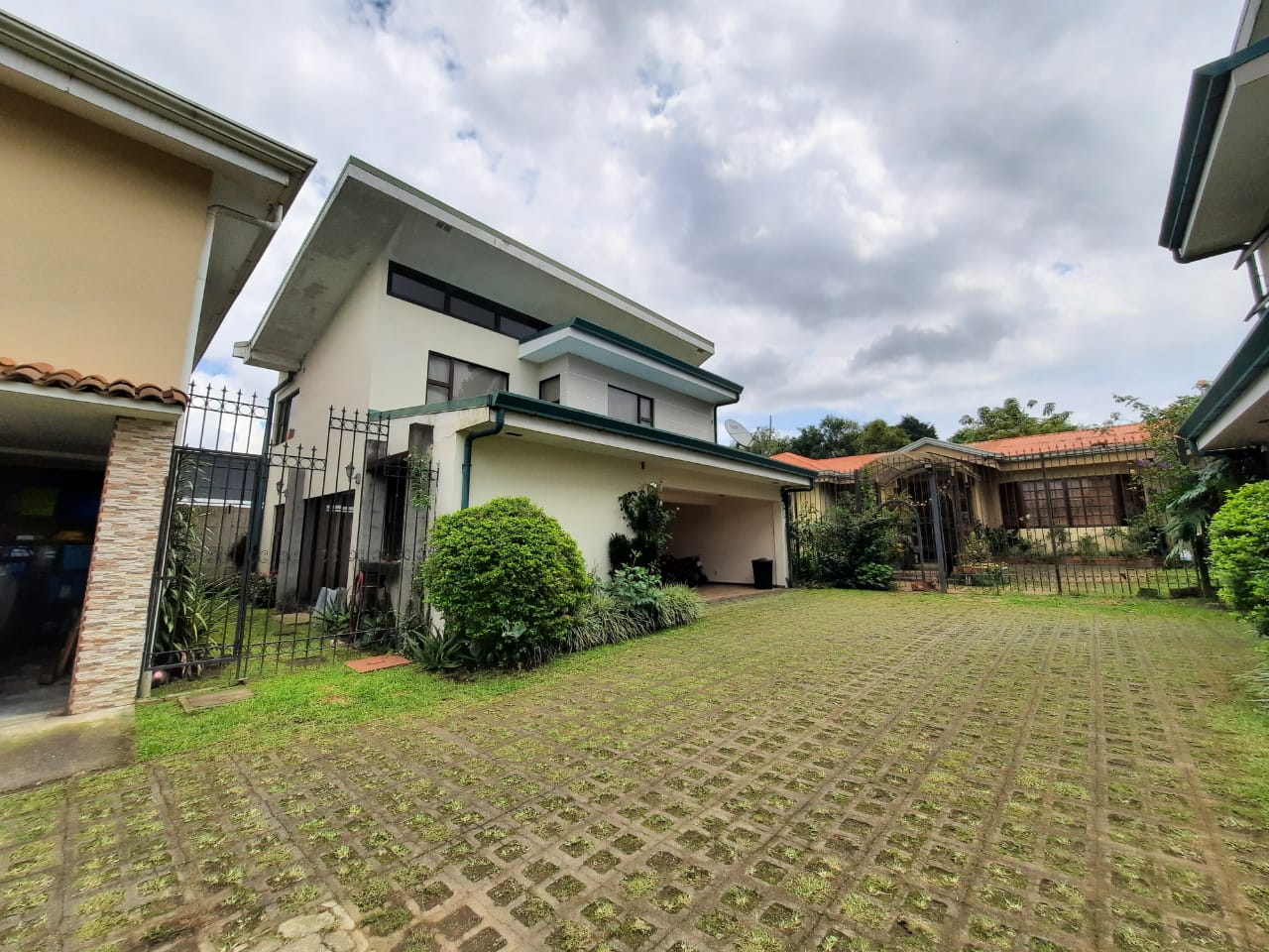 15 bed Condo For Sale in Tres Ríos, Cartago - thumb 3