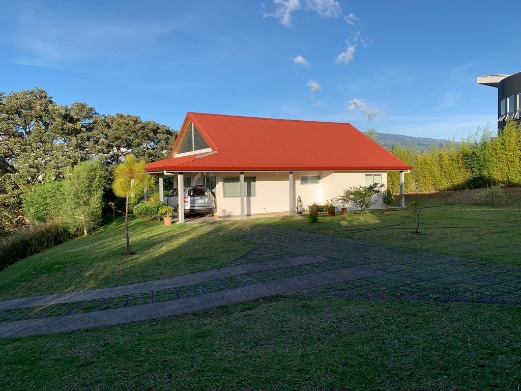 3 bed Single Family Homes For Sale in Curridabat, San Jose - thumb 1