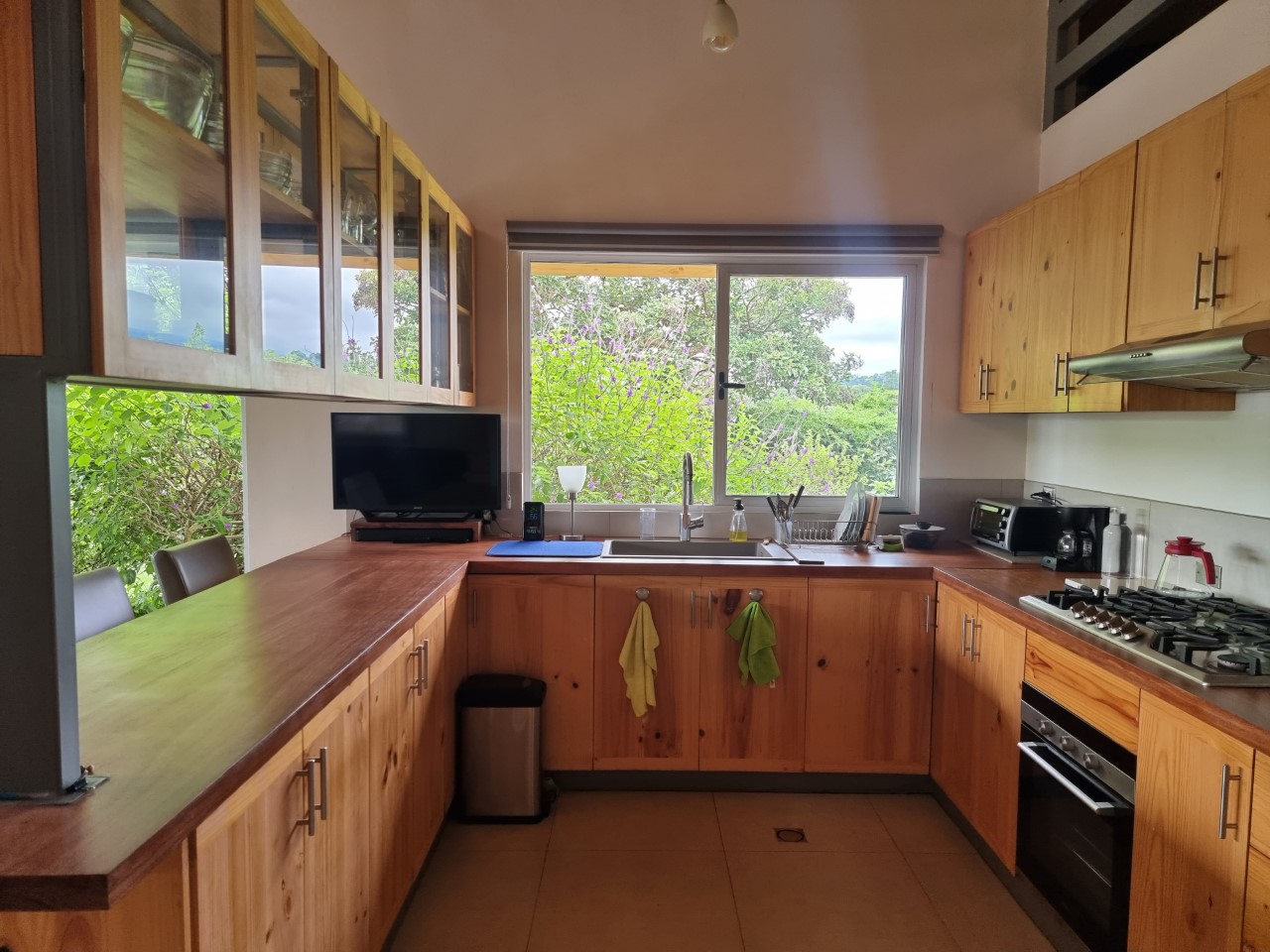 3 bed Single Family Homes For Sale in Curridabat, San Jose - thumb 6