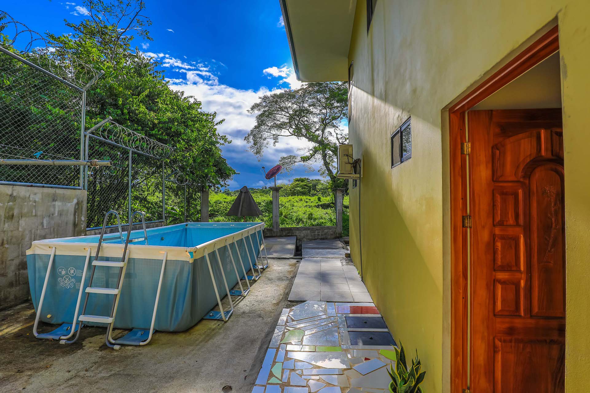 4 bed Single Family Homes For Sale in Quepos, Puntarenas - thumb 3