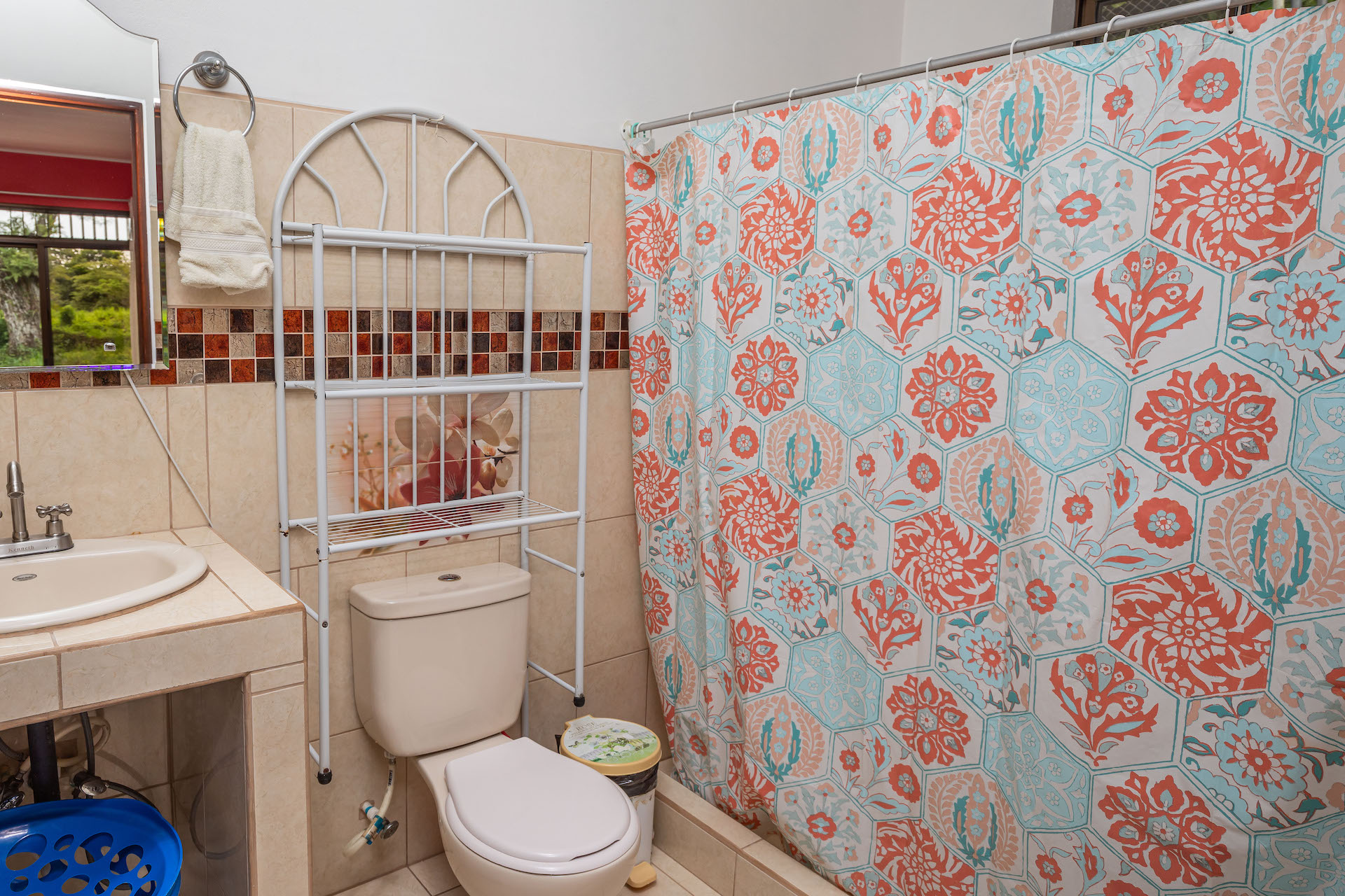 4 bed Single Family Homes For Sale in Quepos, Puntarenas - thumb 21