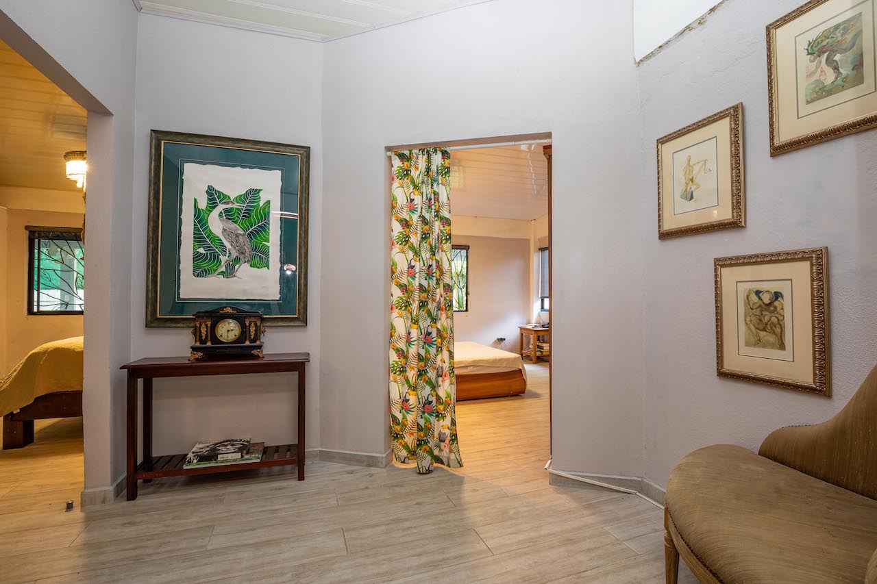 4 bed Single Family Homes For Sale in Manuel Antonio, Puntarenas - thumb 7