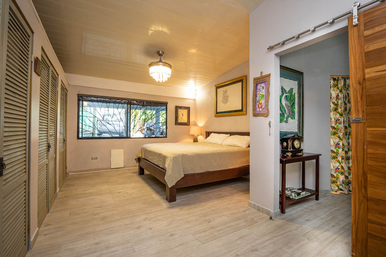 4 bed Single Family Homes For Sale in Manuel Antonio, Puntarenas - thumb 10