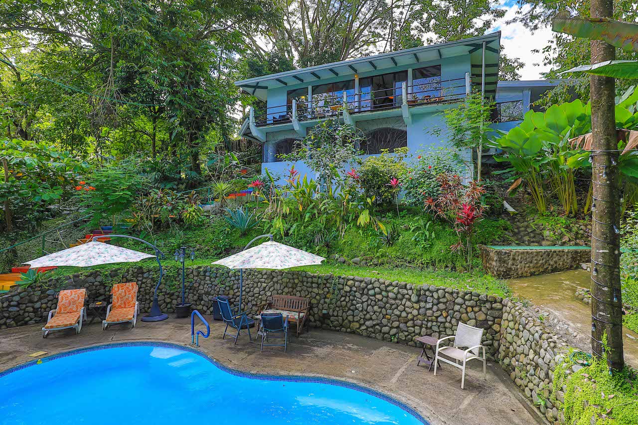 4 bed Single Family Homes For Sale in Manuel Antonio, Puntarenas - thumb 2