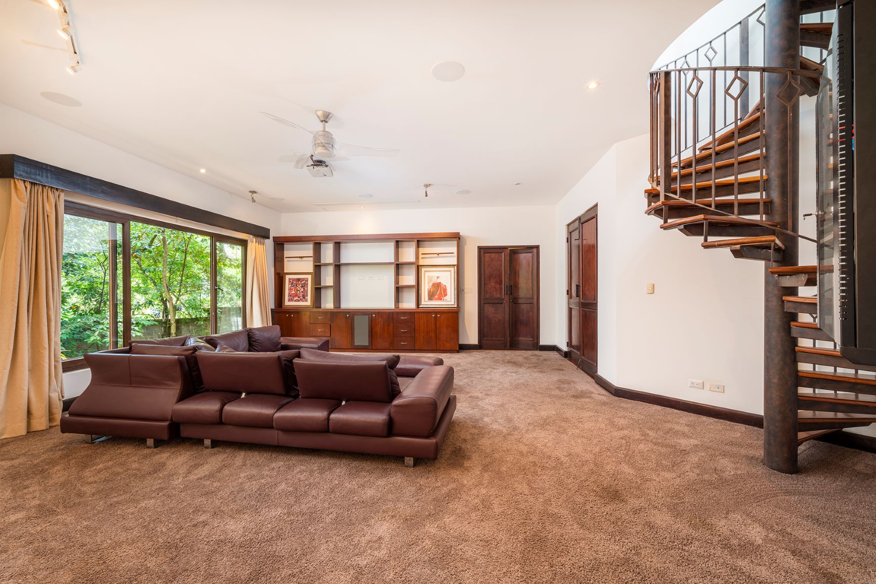 4 bed Single Family Homes For Sale in Escazu, San Jose - thumb 12