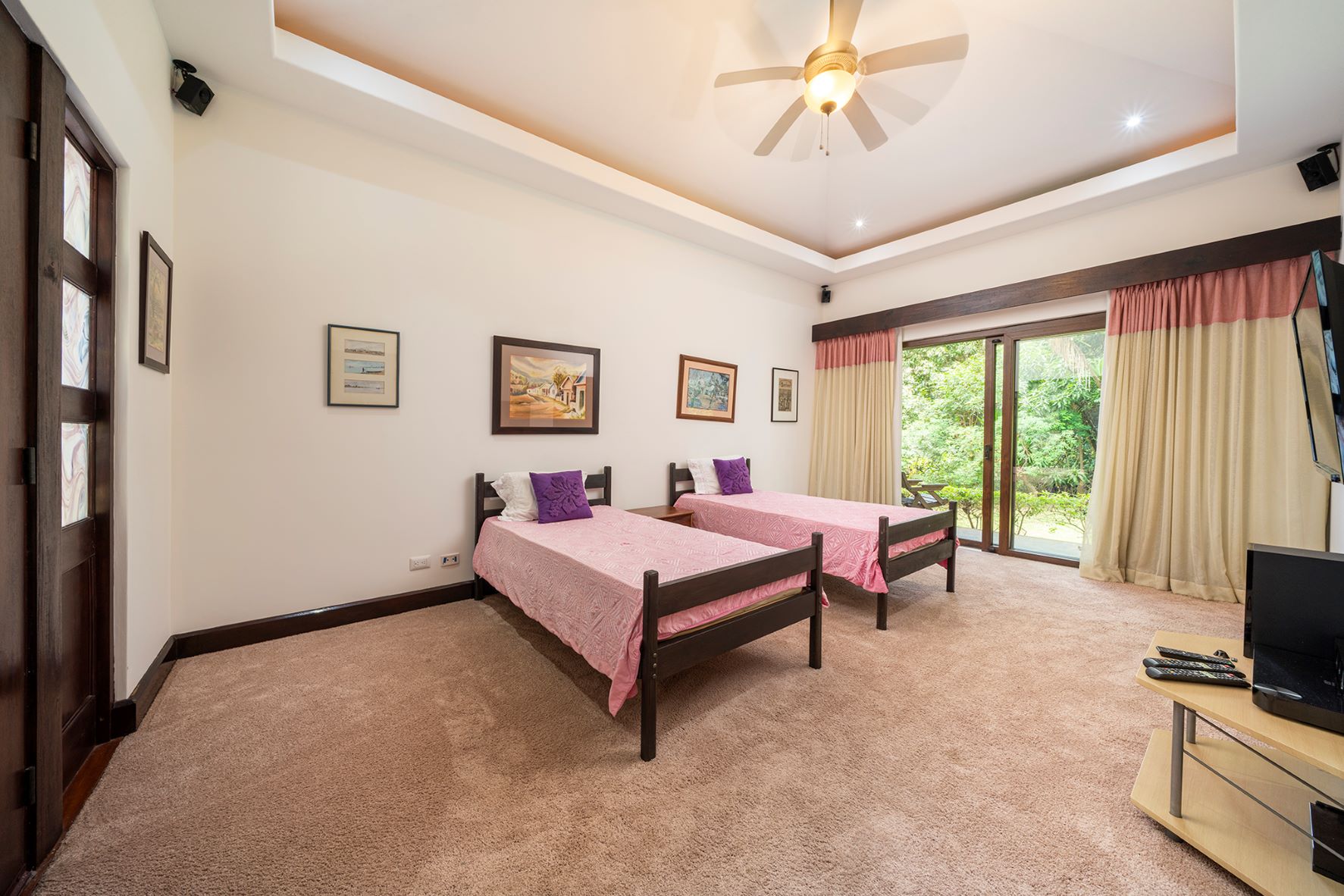 4 bed Single Family Homes For Sale in Escazu, San Jose - thumb 27