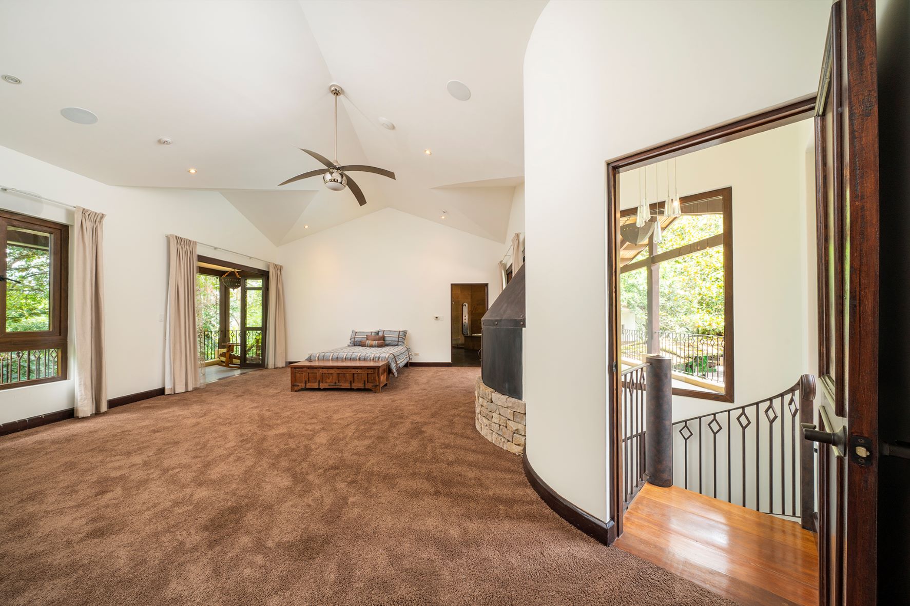 4 bed Single Family Homes For Sale in Escazu, San Jose - thumb 15