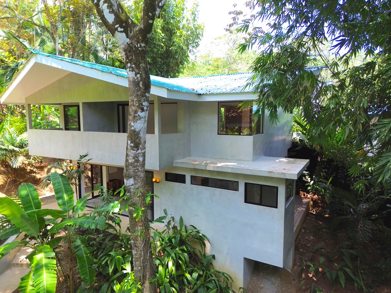 5 bed Single Family Homes For Sale in Uvita, Puntarenas - thumb 2