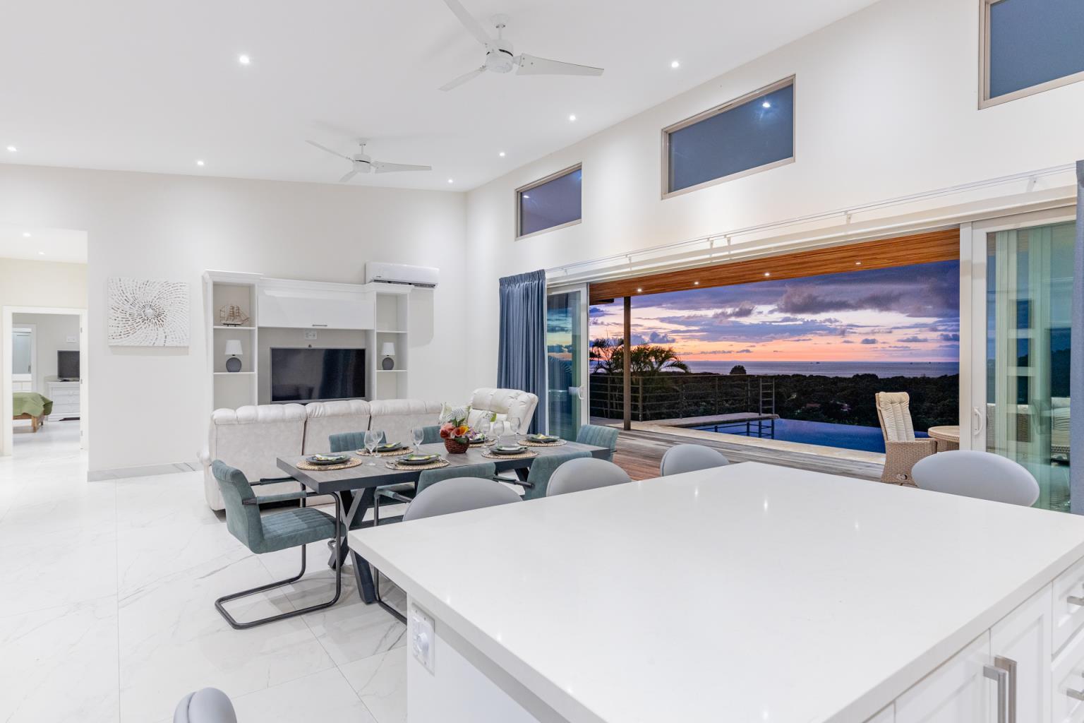 6 bed Single Family Homes For Sale in Playa Flamingo, Guanacaste - thumb 12