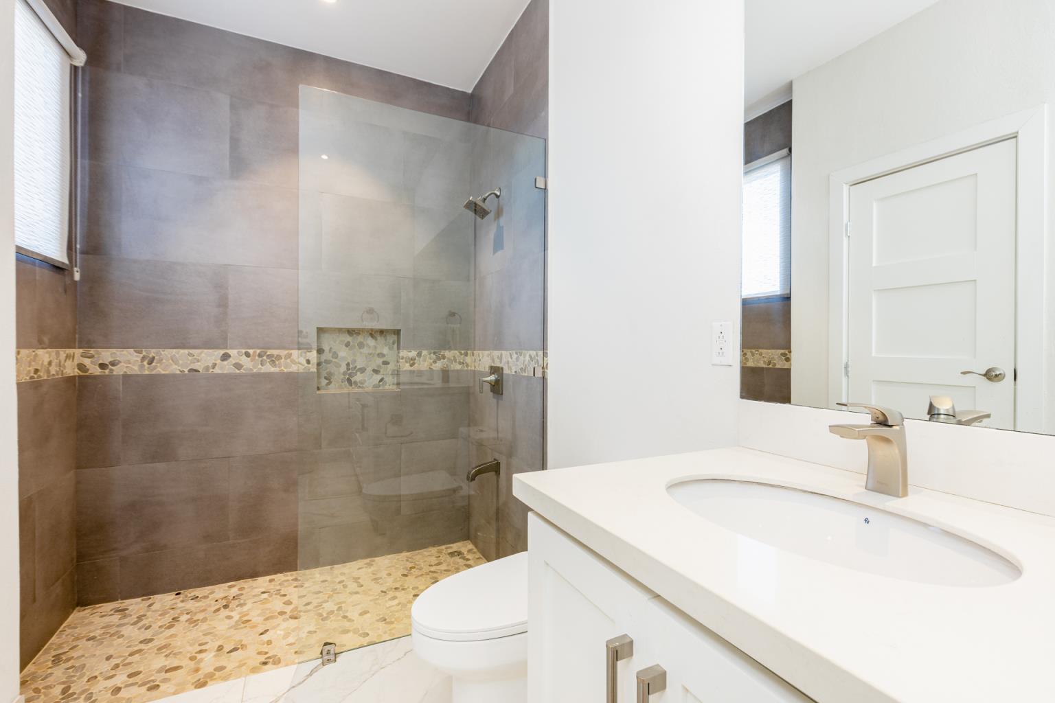 6 bed Single Family Homes For Sale in Playa Flamingo, Guanacaste - thumb 14