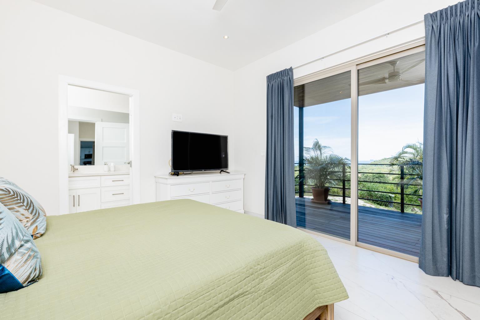 6 bed Single Family Homes For Sale in Playa Flamingo, Guanacaste - thumb 5