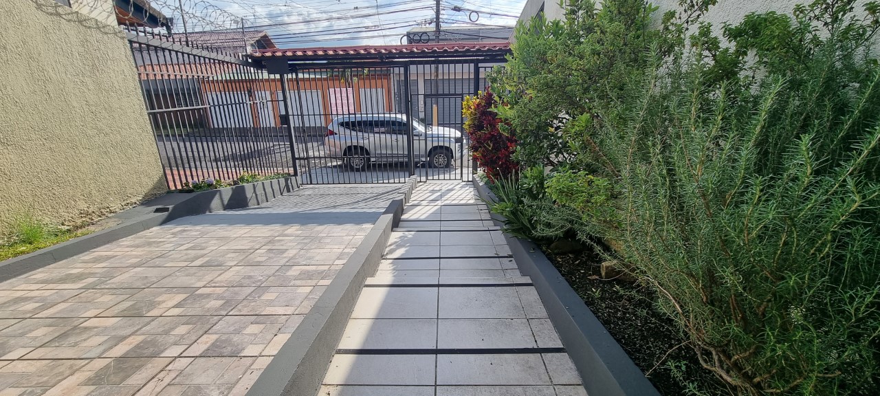 6 bed Single Family Homes For Sale in Zapote, San Jose - thumb 4