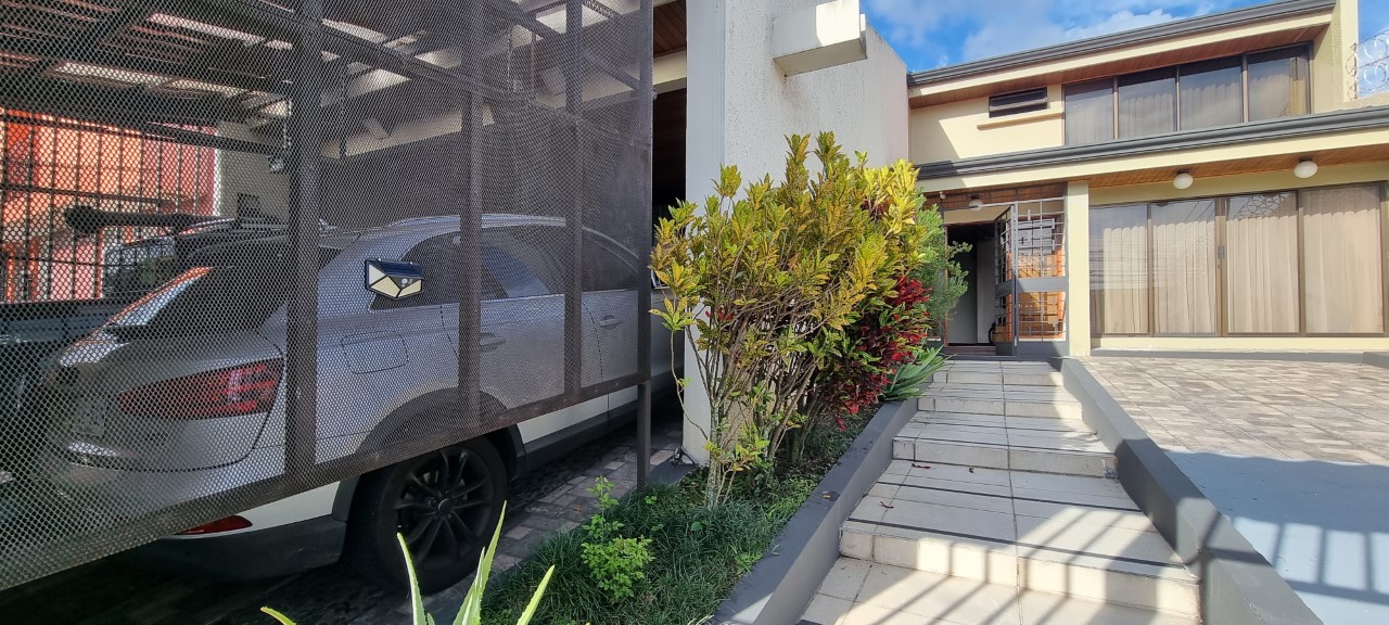 6 bed Single Family Homes For Sale in Zapote, San Jose - thumb 23