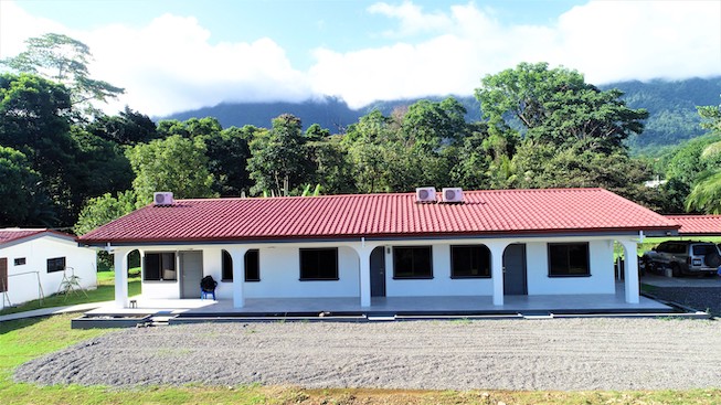 8 bed Single Family Homes For Sale in Ojochal, Puntarenas - thumb 2