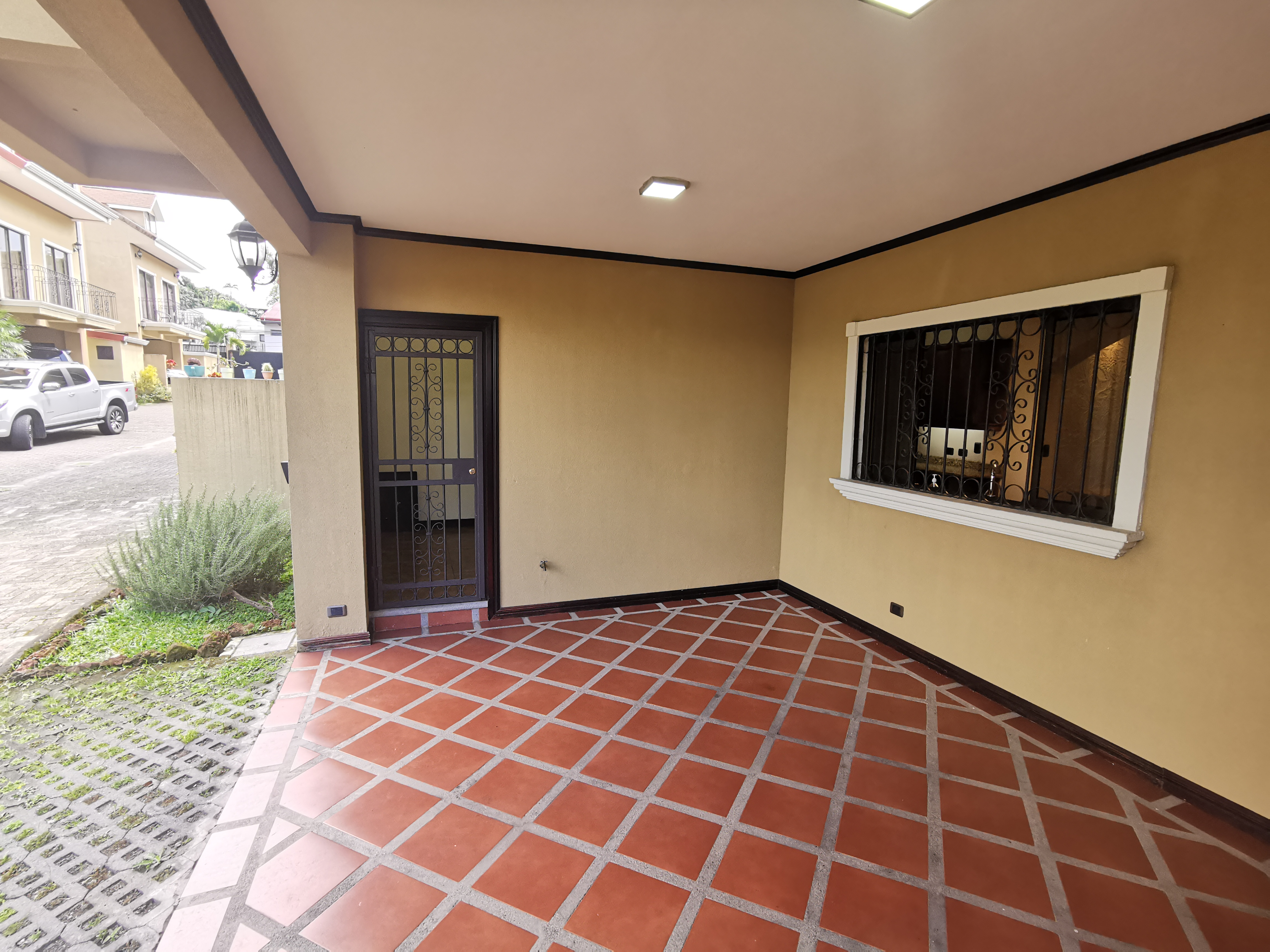 4 bed Single Family Homes For Sale in Curridabat, San Jose - thumb 15