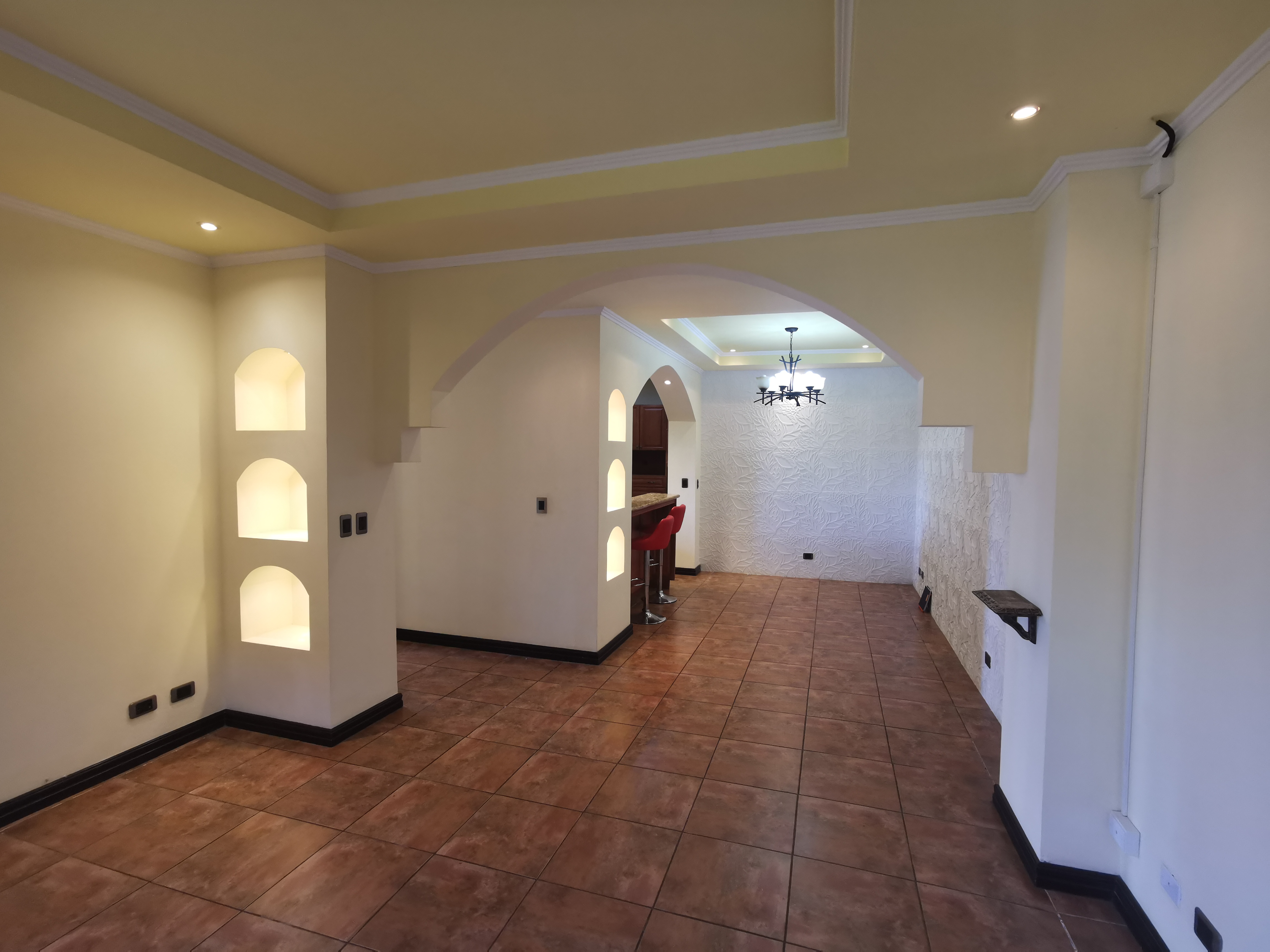 4 bed Single Family Homes For Sale in Curridabat, San Jose - thumb 4