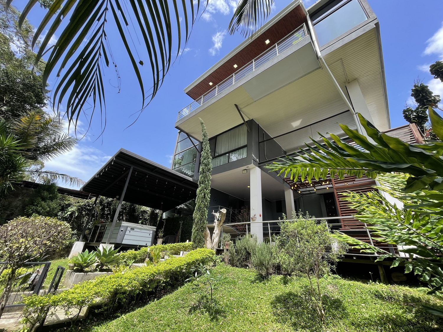 7 bed Single Family Homes For Sale in San Jose, San Jose - thumb 1