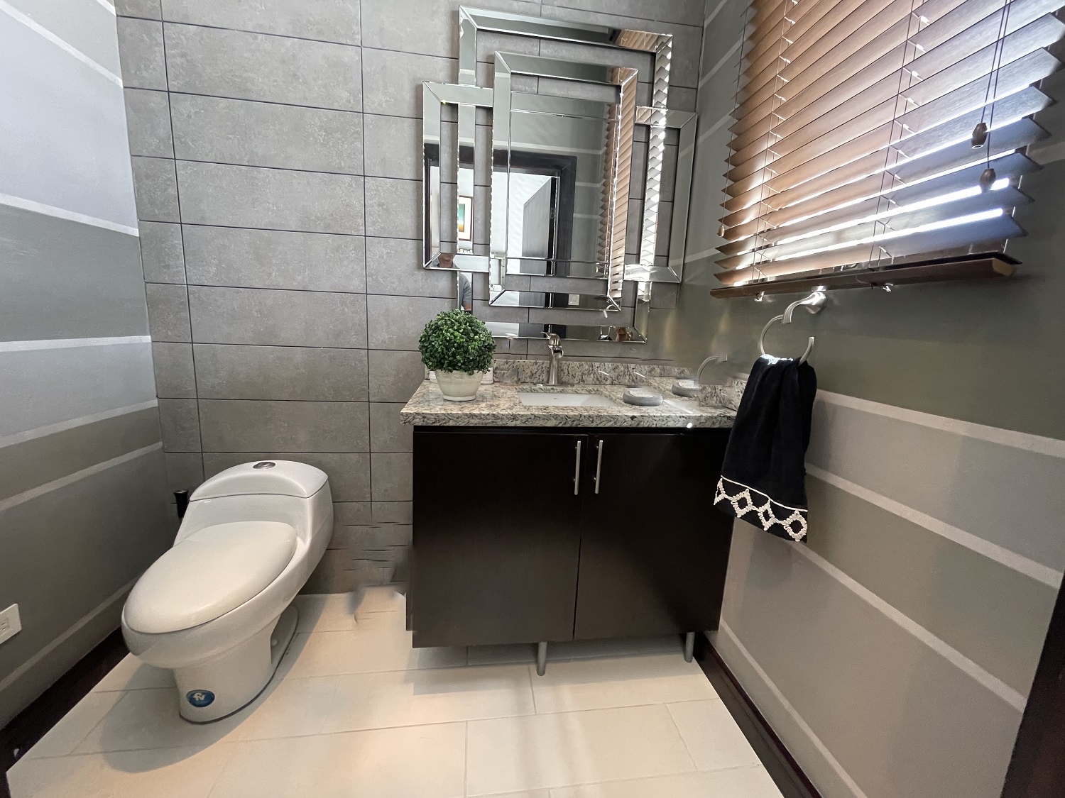 7 bed Single Family Homes For Sale in San Jose, San Jose - thumb 11