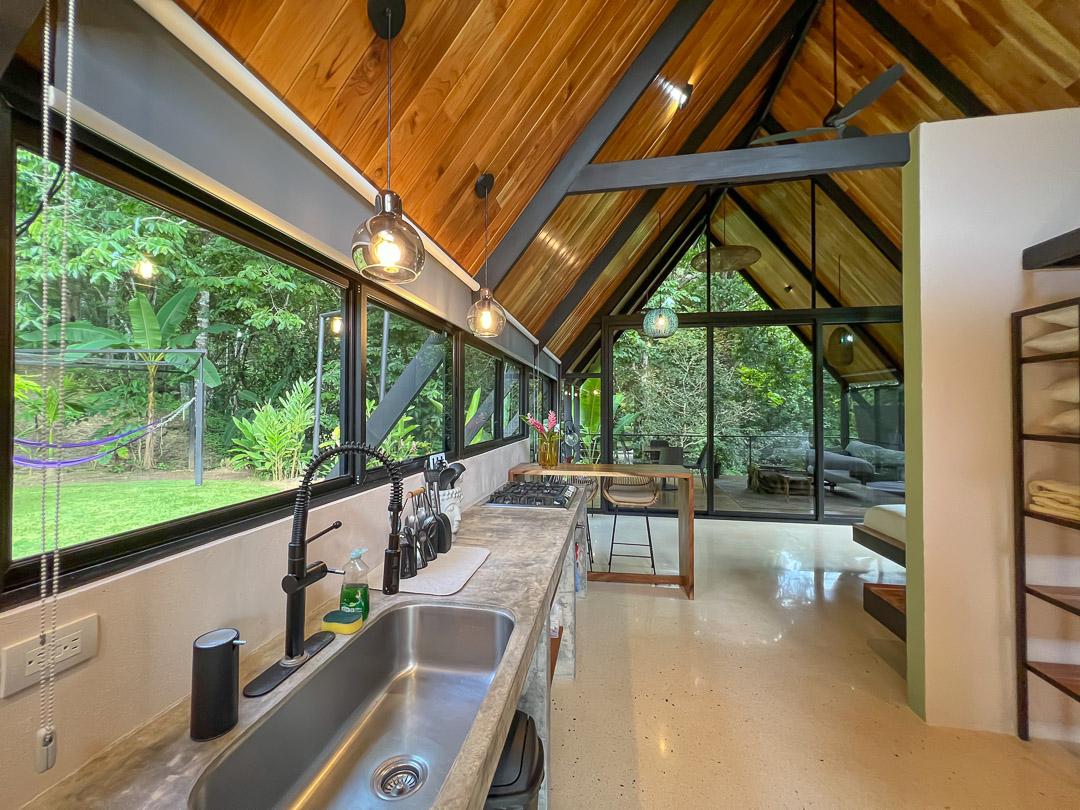 10 bed Single Family Homes For Sale in Malpais, Puntarenas - thumb 5