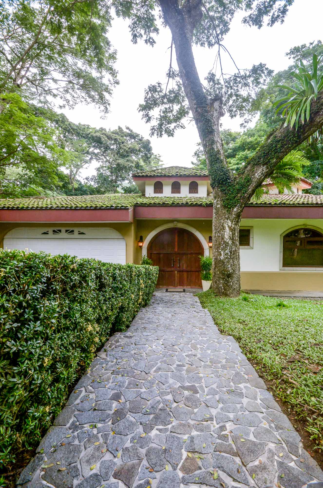 4 bed Single Family Homes For Sale in Herradura, Puntarenas - thumb 17