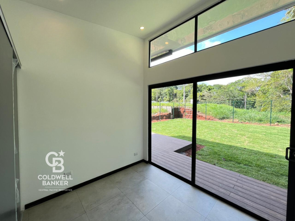 2 bed Single Family Homes For Sale in Parrita, Puntarenas - thumb 9