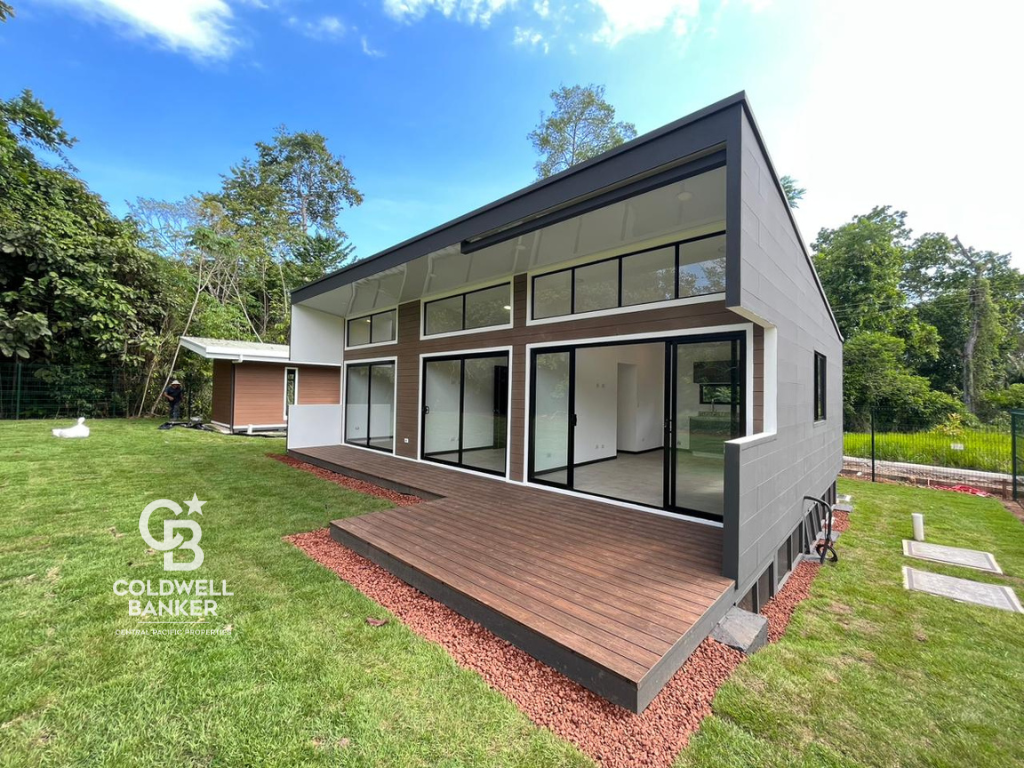 2 bed Single Family Homes For Sale in Parrita, Puntarenas - thumb 3